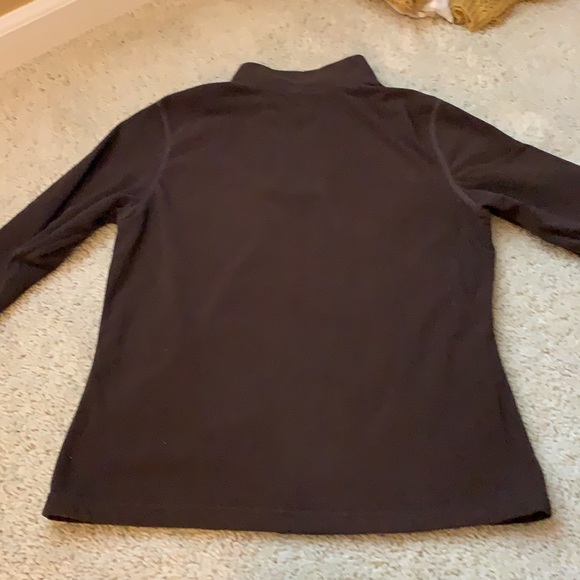 Women’s North Face 1/4 zip pullover - Picture 4 of 8